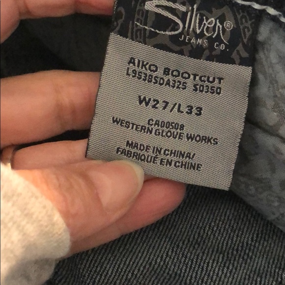 Silver Jeans - Picture 4 of 5